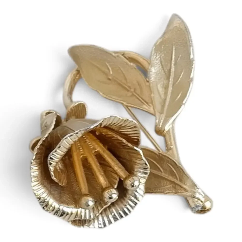 Vintage Signed Coro Gold Tone 3D Flower Bloom Brooch Dimensional Design